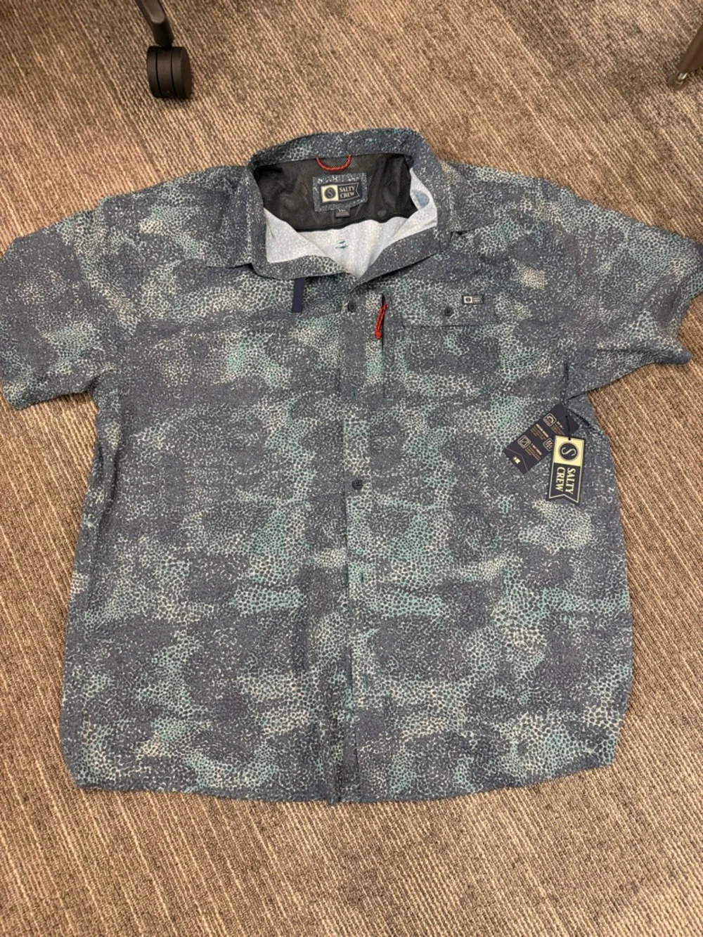 Salty Crew Short Sleeve Button-Down in Blue Green Print - Picture 1 of 5